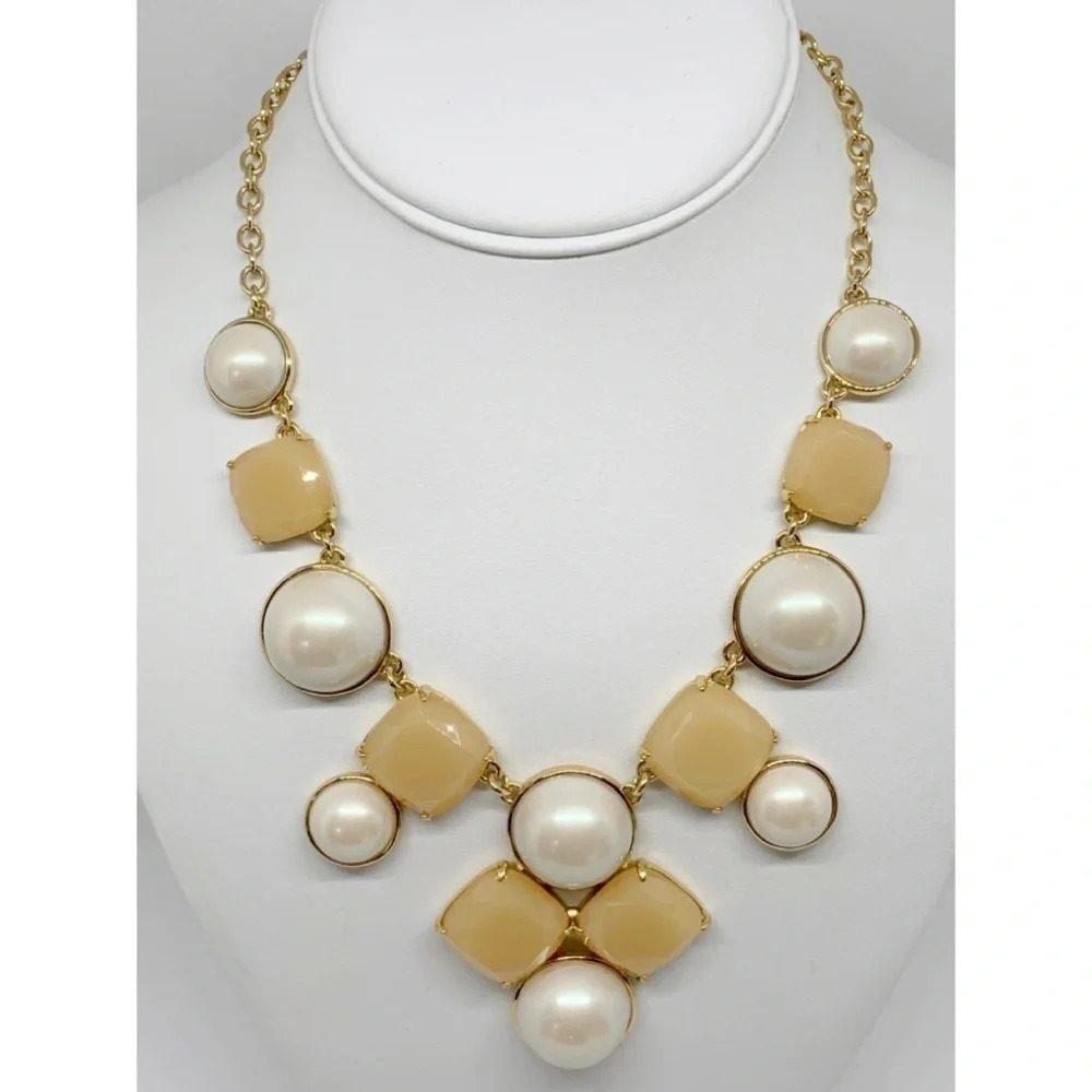 Kate Spade Cushion Pearl Necklace NWT $128